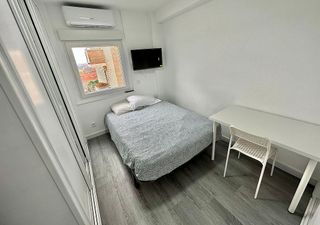 Piso en alquiler en Media Legua en Madrid