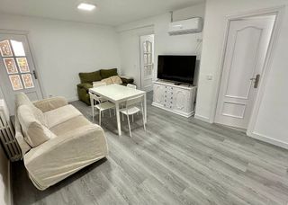 Piso en alquiler en Media Legua en Madrid