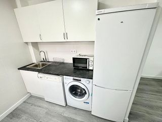 Piso en alquiler en Media Legua en Madrid