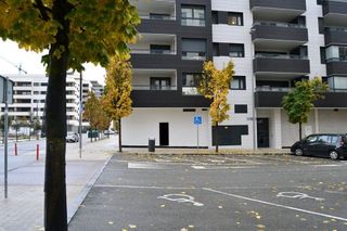 Local comercial en alquiler en Lezkairu en Pamplona