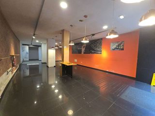 Local comercial en alquiler en Centro en Gijón