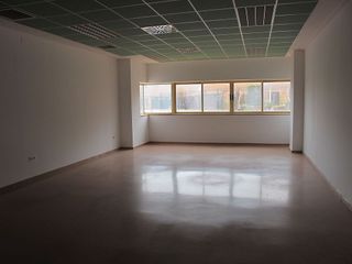 Oficina en alquiler en Parque Alcosa - Jardines del Edén en Sevilla