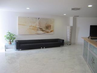 Oficina en alquiler en Parque Alcosa - Jardines del Edén en Sevilla