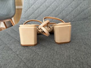 Sandalias NA-KD Beige