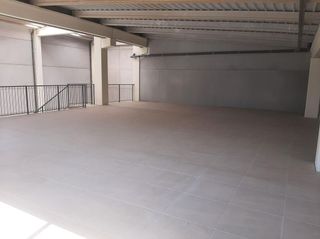 Nave industrial en alquiler en Palmete en Sevilla
