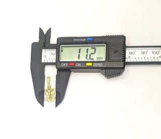 Colgante Cruz Caravaca de oro de 18k, 1.7 g.