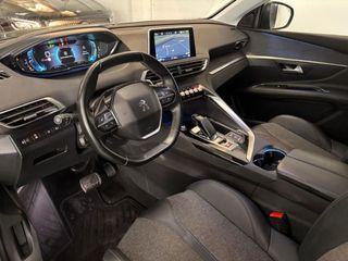 Peugeot 3008 Hybrid 225 e-EAT8 Allure