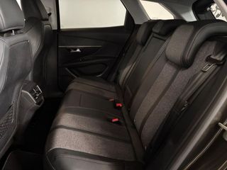 Peugeot 3008 Hybrid 225 e-EAT8 Allure