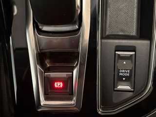 Peugeot 3008 Hybrid 225 e-EAT8 Allure