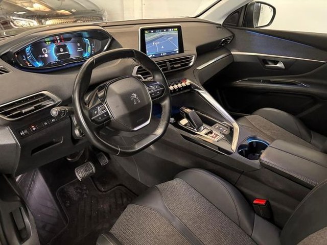 Peugeot 3008 225 e-EAT8 Allure