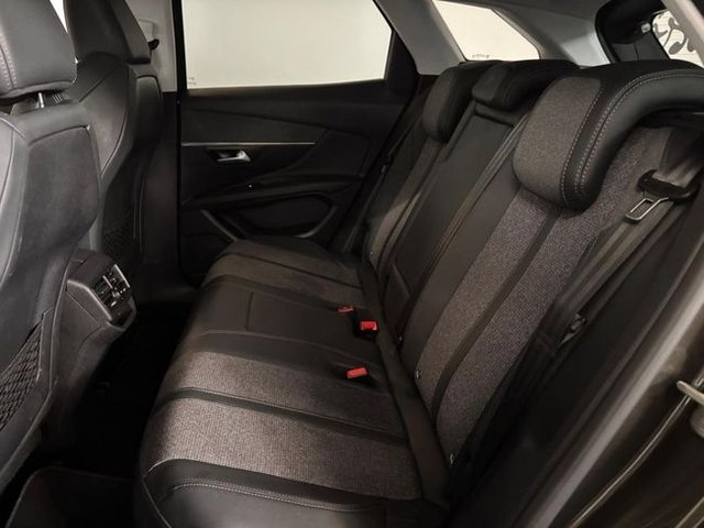 Peugeot 3008 225 e-EAT8 Allure