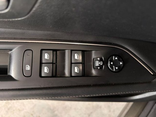 Peugeot 3008 225 e-EAT8 Allure