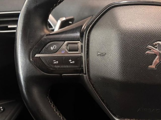 Peugeot 3008 225 e-EAT8 Allure