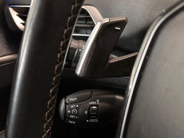 Peugeot 3008 225 e-EAT8 Allure