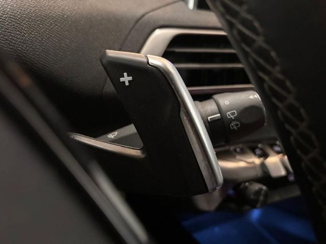 Peugeot 3008 225 e-EAT8 Allure