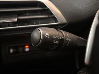 Peugeot 3008 225 e-EAT8 Allure