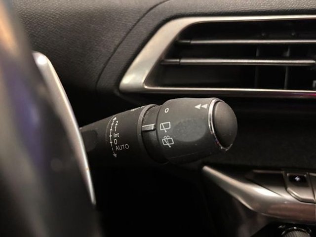 Peugeot 3008 225 e-EAT8 Allure
