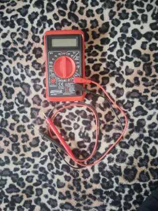 Multímetro Digital AWTOOLS AW17500