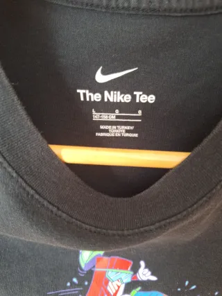 Camiseta Nike Negra con Dibujo