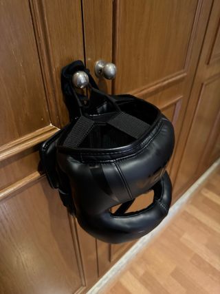 Casco Boxeo Venum Barra Negro