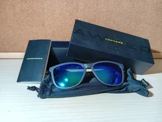 Gafas de sol Hawkers negras y azules