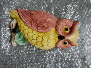 Figura de búho de cerámica para colgar