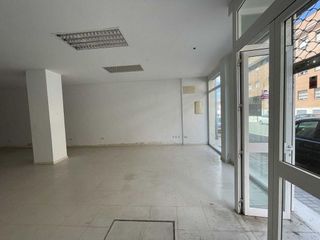 Local comercial en venta en Coria del Río