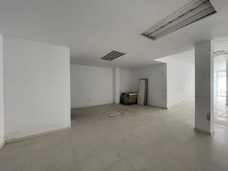 Local comercial en venta en Coria del Río