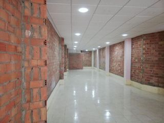 Local comercial en venta en Centro en Bormujos