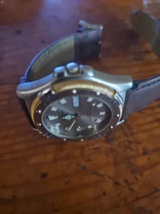 Reloj Pulsar Marrón y Plateado