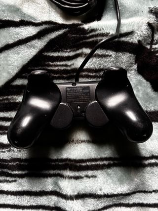 2 Mandos Sony DualShock y 1 Mando THRUSTMASTER PS2