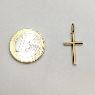 Colgante Cruz de oro de 18k, 0.77 g.