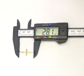 Colgante Cruz de oro de 18k, 0.77 g.