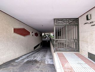 Garaje en venta en Linares