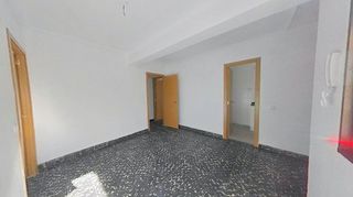 Piso en venta en Marxalenes en Valencia