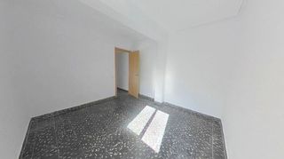 Piso en venta en Marxalenes en Valencia