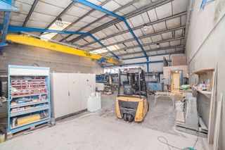 Nave industrial en venta en Dehesa – El Soto en Collado Villalba