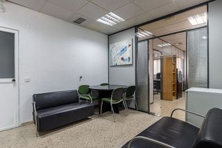 Local comercial en venta en Montserrat - Parque Empresarial en San Fernando de Henares