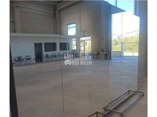 Nave industrial en venta en Monserrat