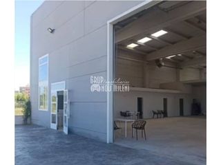 Nave industrial en venta en Monserrat