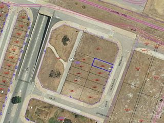 Terreno en venta en La Paz en Alcalá de Guadaira