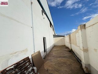 Nave industrial en venta en Benifaió