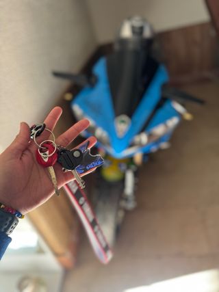 Se vende Yamaha R1 2004