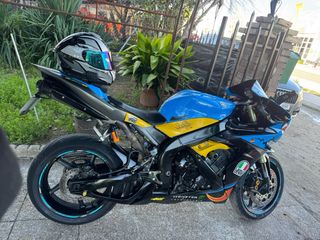 Se vende Yamaha R1 2004