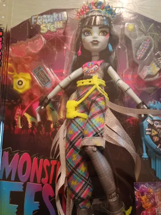 Bambola Monster High Frankie Stein