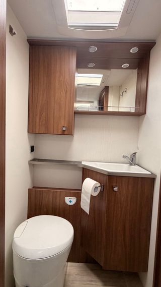 Autocaravana integral Pilote G740