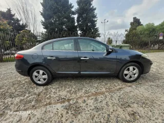 Renault Fluence 1.6 "120.000km PEGATINA C AÑO 2011