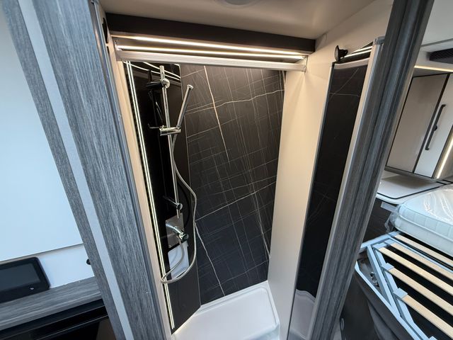 Autocaravana McLouis MC4 881 Ford Matic 2026