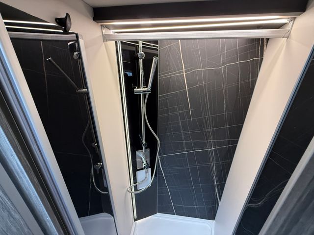 Autocaravana McLouis MC4 881 Ford Matic 2026