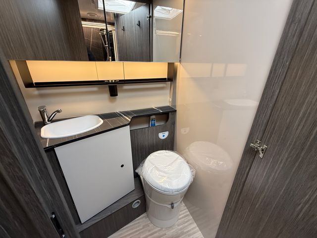 Autocaravana McLouis MC4 881 Ford Matic 2026